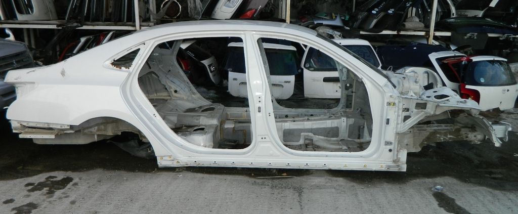 Порог со средней стойкой HYUNDAI EQUUS VI G6DJ Прав (Б/У) 40940124
