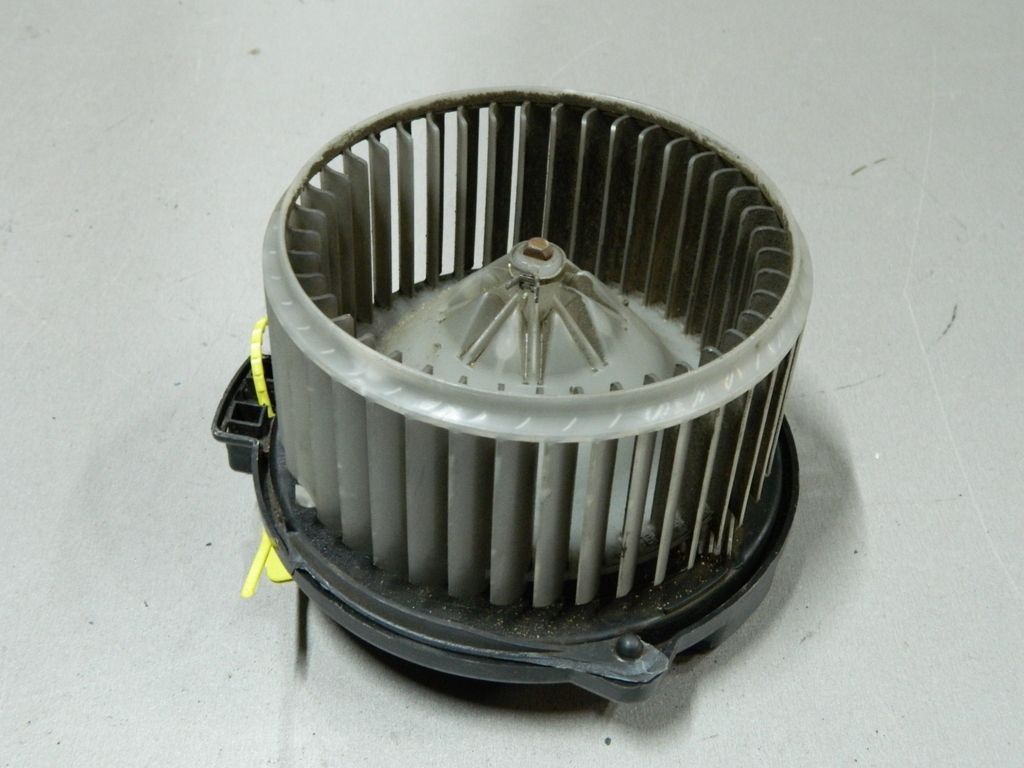 Мотор печки SUBARU LEGACY BE5 (Контрактный) 64492076
