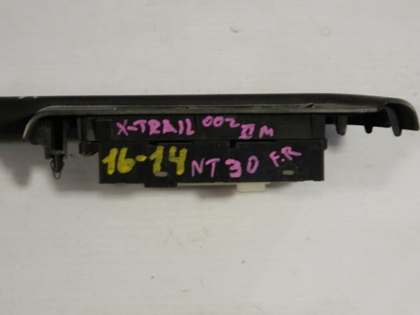 Блок управления стеклоподъемниками NISSAN X-TRAIL NT30 Перед Прав (Контрактный)