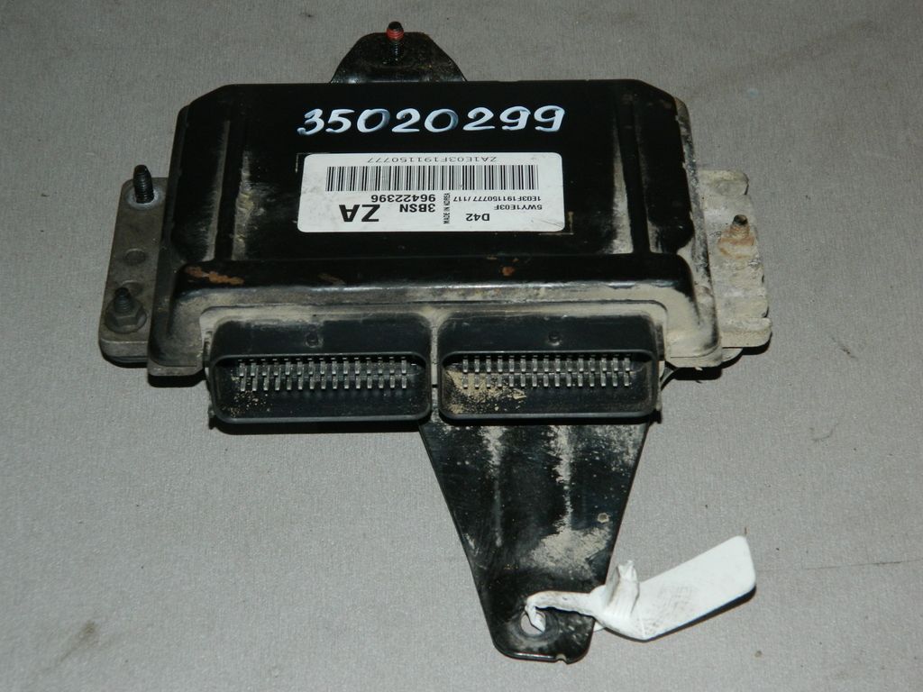 Блок управления ДВС CHEVROLET LACETTI J200 F16D3 (Б/У) 35020299