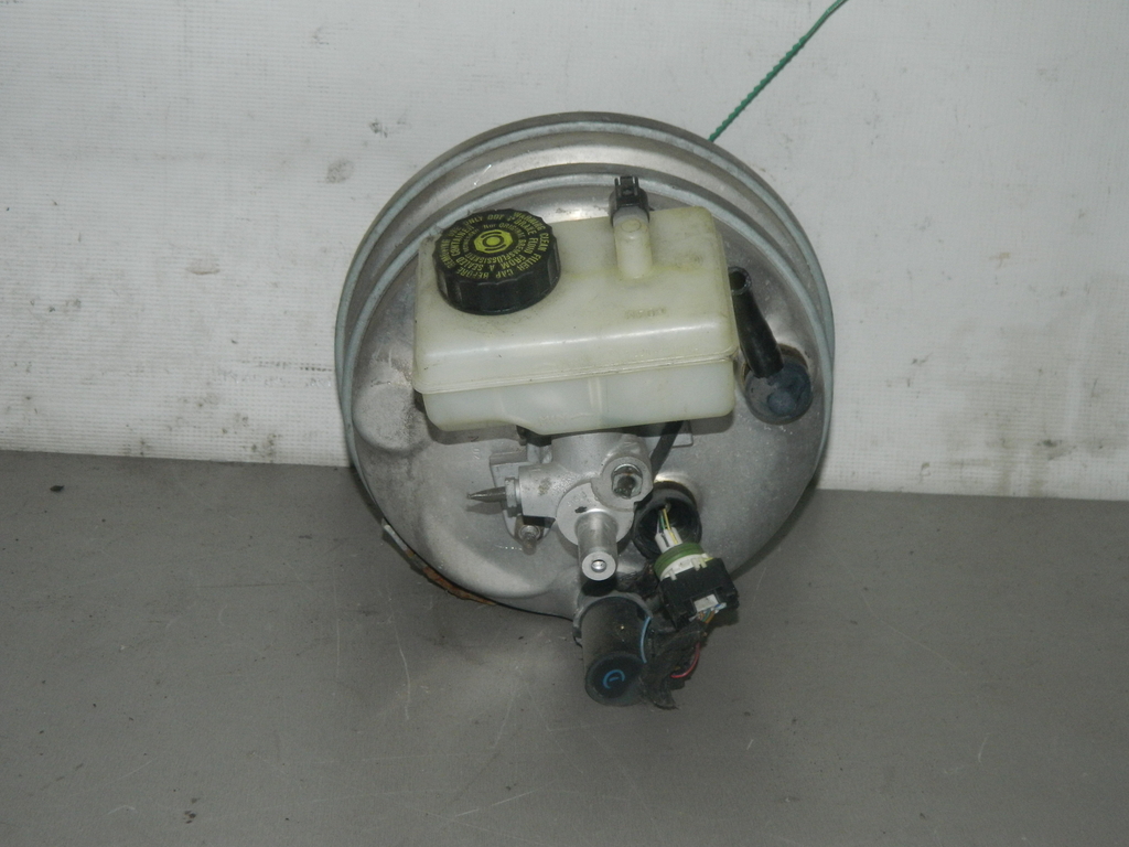 Главный тормозной цилиндр с вакуумником MERCEDES-BENZ S-CLASS W220 (Контрактный) 81528510