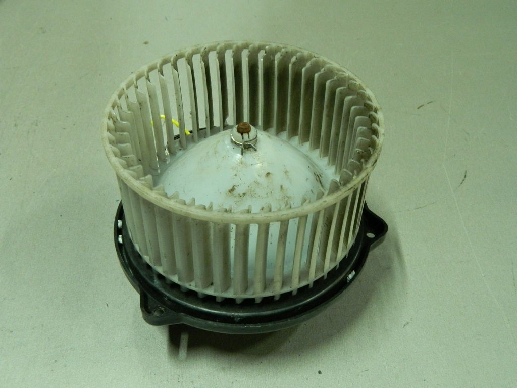 Мотор печки SUBARU IMPREZA GP2 (Контрактный) 64492083