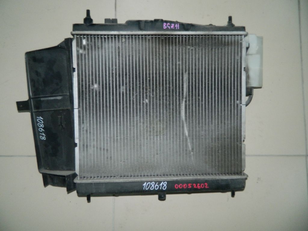 Диффузор радиатора NISSAN CUBE BGZ11 CR14 (Контрактный)