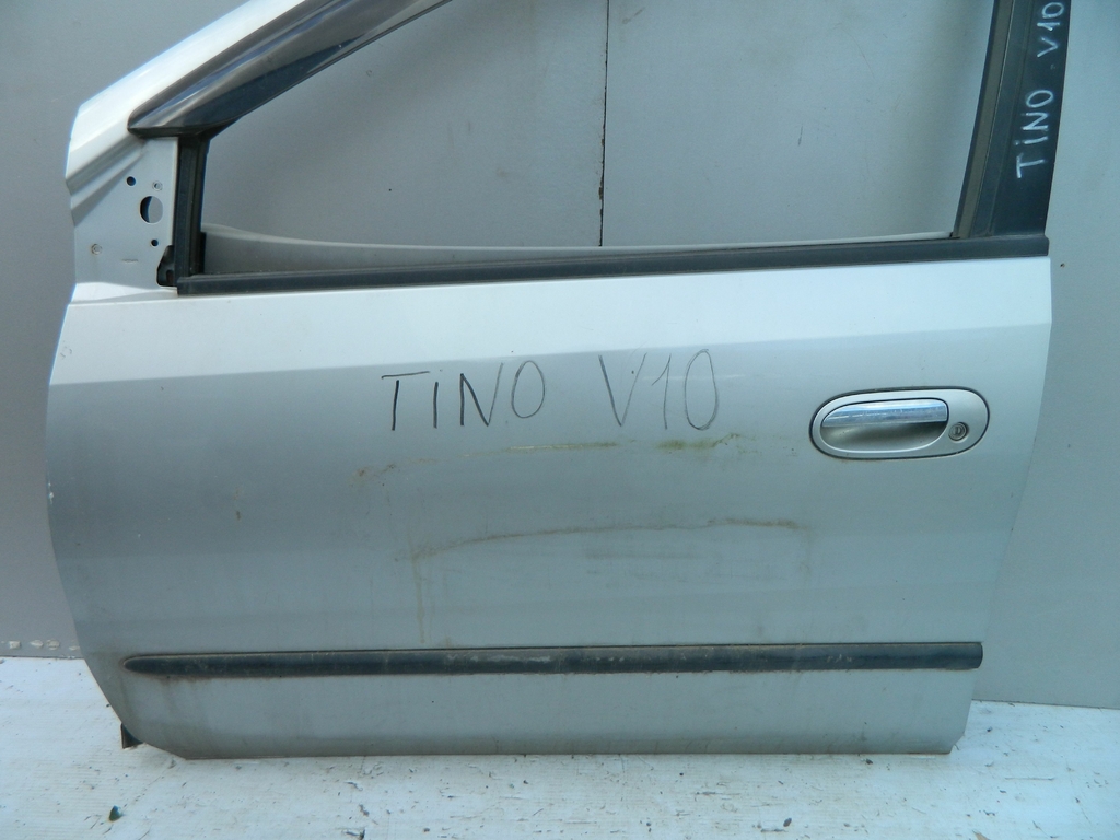 Дверь NISSAN TINO V10 Перед Лев (Контрактный) 40951942