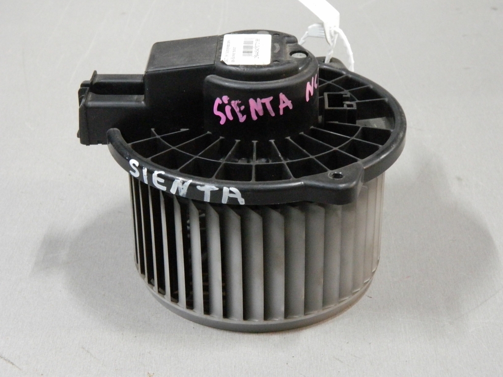 Мотор печки TOYOTA SIENTA NCP81 (Контрактный) 68000199