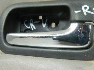 Ручка двери внутренняя HONDA CR-V RD5 Зад Прав (Контрактный) 81528389
